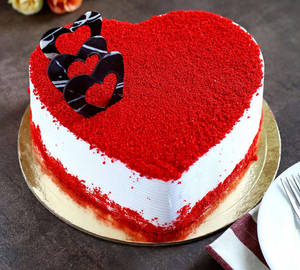 Eggless Lovely Heart Shape Red Velvat Cake [450 Gms]