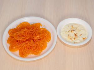 Garam Jalebi