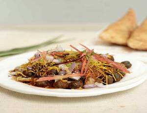 Chole Samosa (1 Pc)