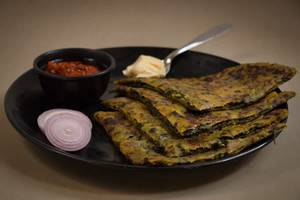 Mix Aloo And Methi Paratha
