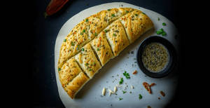 Paneer Stuffed Garlic Bread