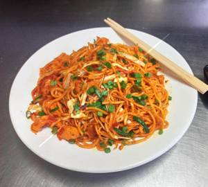 Chicken Schezwan Noodles