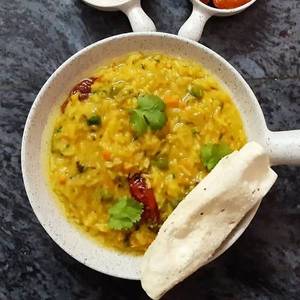 Veg Dal Khichadi With Papad