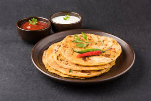2 Aloo Paratha With Curd