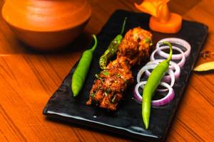 Kandhari Murgh Tikka