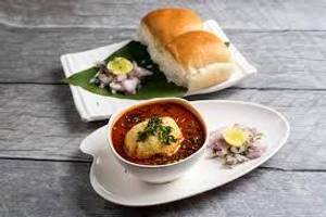 Vada usal pav                                      
