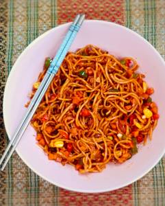 Veg Schezwan Chow mein