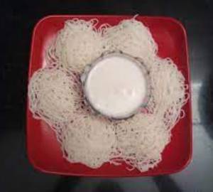 Min idiyappam  with  coconut  milk    [6  pieces]