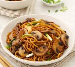 Mushroom Fried Chow Noodles Veg
