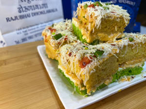 Paneer Tandoori Dhokla (250 Gms)