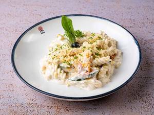 Cheesy Alfredo Pasta