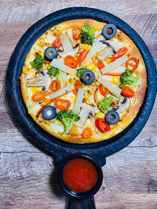 Exotic:hawain Pizza With 8 Toppings