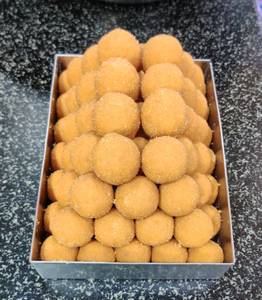 Besan Laddu