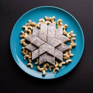 Kaju Barfi ( 500 Gram)