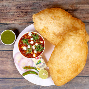 Chole Bhature Combo