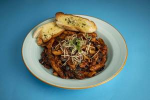 Penne Neopoletana With Chicken