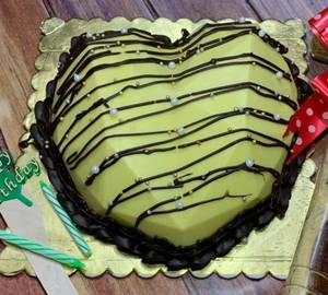 Eggless Pinata Pineapple Cake Hammer  [750 Gms]