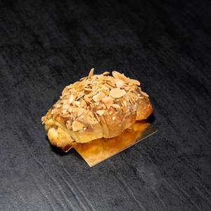 Roasted Almond Crossiant