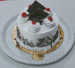 Eggless Black Forest Cake (1 Pound)