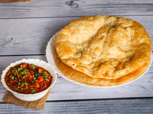Chola Bhatura