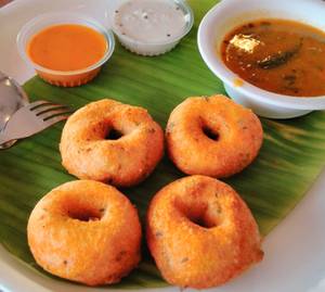 Sambhar vada