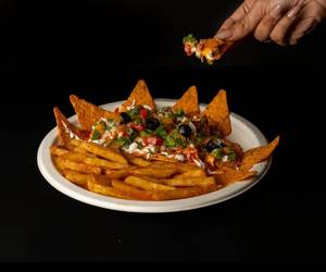 Nachos With Fries & Cheese Saucee