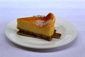 Pandan Basque Burnt Cheese Cake Pcs