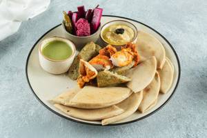 Non Veg Lebanese Platter