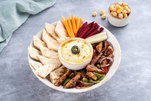 Hummus With Chicken Breast Strips  [Protein -37g, Fiber-7.1g]