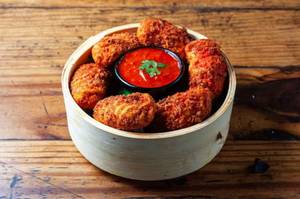 Chicken Kurkure Momos [6 Pieces]