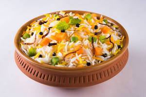 Veg Biryani With Raita