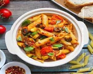 Red sauce pasta
