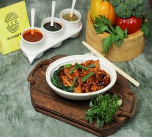 Steamed Chicken With With Straw Mushroom & Ginger Wine Sauce