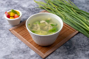 Clear chicken veg soup