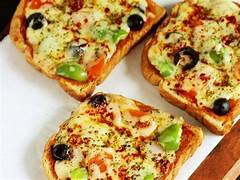 Chesse Capsicum Bread Pizza 