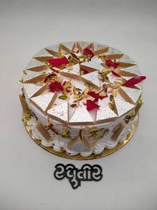 Kaju Katli Cake [450 Grams]