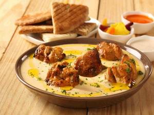 Hummus With Chicken Shishtaouk Platter