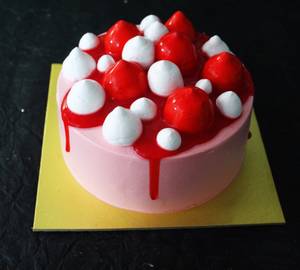 Strawberry Eggless Cake
