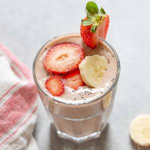 Strawberry Banana Chia Smoothie