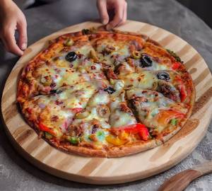 B B Q Chicken Cheese  Pizza 7 Inches