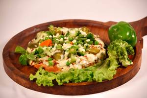 Green House Pizza ( 9 Inches, Medium)