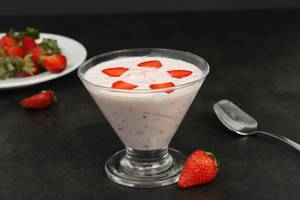 Strawberry Banana Falooda