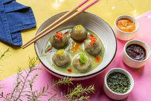 Chicken In Green Curry Dimsums (6 Pc)