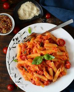 Italian red sauce pasta
