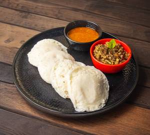 Kudal Kulambu + 4 Idli + Kudal Pepper Fry