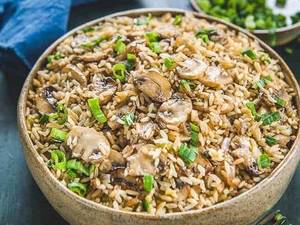 Moon Faan Rice With Five Spice And Mushroom (Serves 1-2)