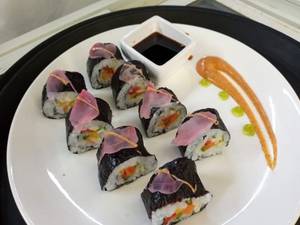 Chicken Sushi ( 8 Pcs)