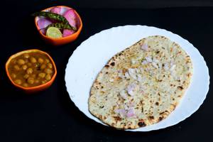 Onion Kulcha (2pcs) with Chola