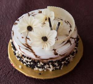 Chocolate Vanilla Pastry Cake [1 Kg]