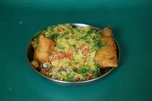 Samosa Chole Chaat